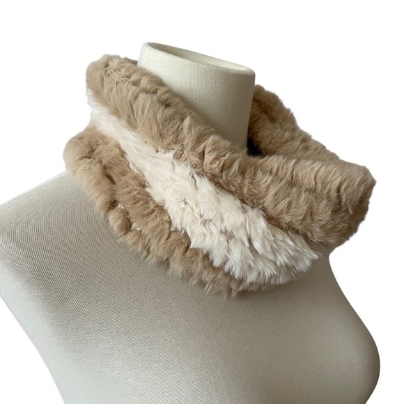 J MCLAUGHLIN AZALEA FAUX FUR NECK WARMER OS SAND OFF WHT STRIPE LUXURY ELEGANT - Picture 2 of 8